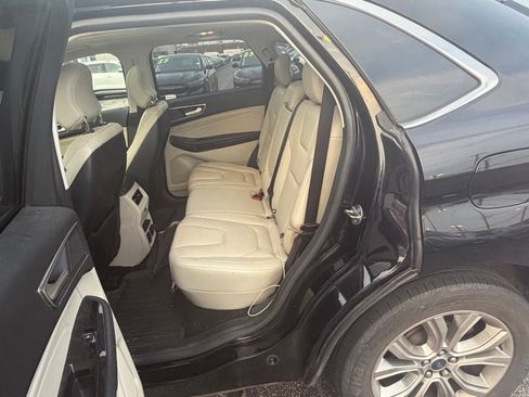 Used 2019 Ford Edge Titanium w/ Equipment Group 301A FWD image 17