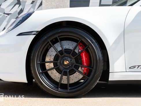 Used 2022 Porsche 911 Targa 4 GTS image 9