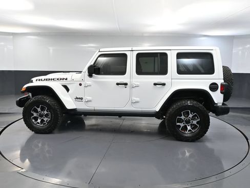Used 2022 Jeep Wrangler Unlimited Rubicon w/ Cold Weather Group AWD/4WD image 9