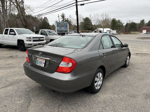 Used 2004 Toyota Camry LE FWD image 11