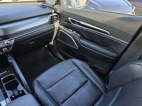 Certified 2025 Kia Telluride S image 24