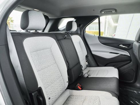 Used 2024 Chevrolet Equinox LS image 25