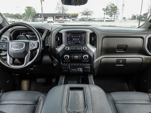 Used 2020 GMC Sierra 2500 Denali w/ Denali Ultimate Package AWD/4WD image 16
