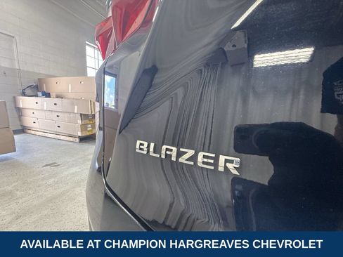 Used 2021 Chevrolet Blazer LT FWD image 40