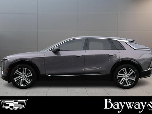 Certified 2024 Cadillac Lyriq Tech w/ Driver Assist Package AWD/4WD image 5