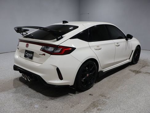Used 2024 Honda Civic Type R image 2