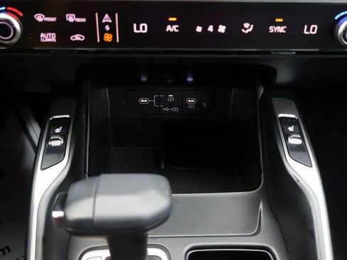 New 2026 Kia Sorento S image 32