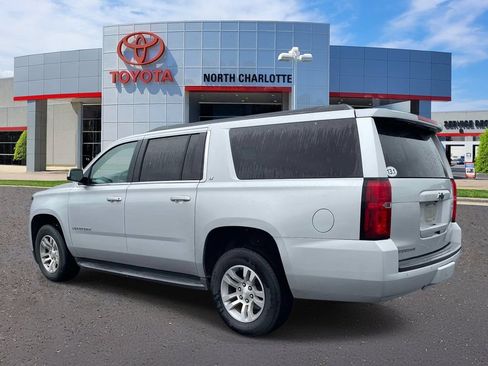 Used 2018 Chevrolet Suburban LT AWD/4WD image 4