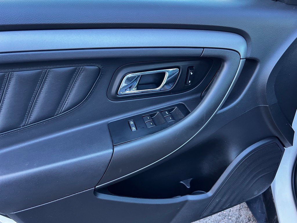 Used 2012 Ford Taurus SEL FWD image 12