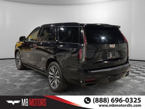 Used 2022 Cadillac Escalade Sport Platinum image 8