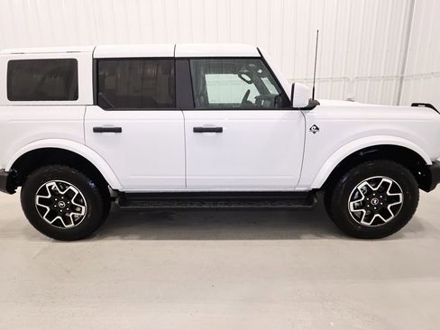 New 2026 Ford Bronco Outer Banks AWD/4WD image 2