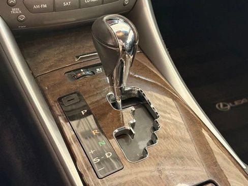 Used 2012 Lexus IS 250C w/ Luxury Pkg RWD image 17