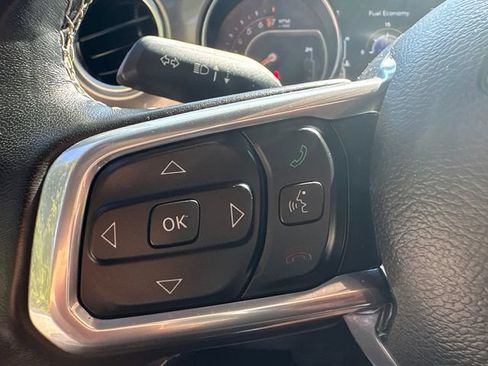 Used 2022 Jeep Gladiator Overland AWD/4WD image 26