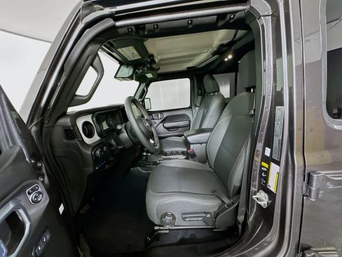 Used 2024 Jeep Wrangler Unlimited AWD/4WD image 13