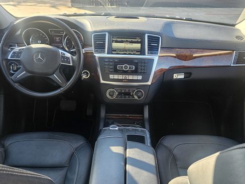 Used 2014 Mercedes-Benz GL 450 4MATIC 4dr GL 450 w/ Driver Assistance Package image 36