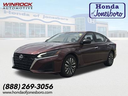 Used 2024 Nissan Altima 2.5 SV