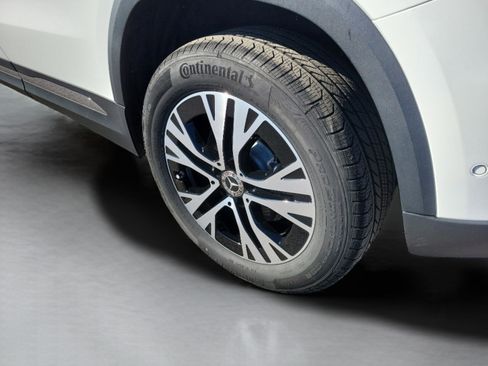 Certified 2025 Mercedes-Benz GLA 250 image 33