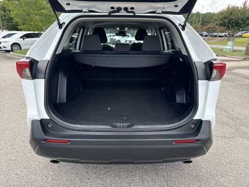 Used 2024 Toyota RAV4 XLE AWD/4WD image 18