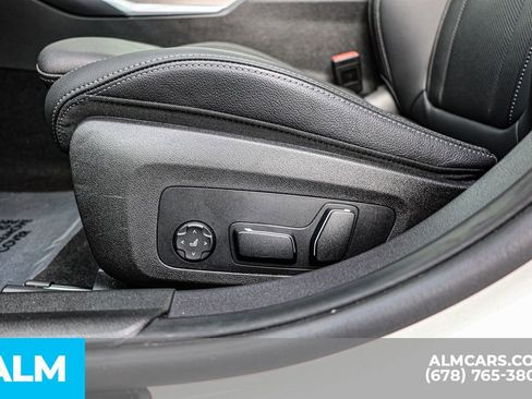 Used 2025 BMW 330i Sedan image 24