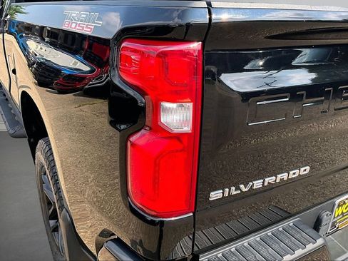 Used 2020 Chevrolet Silverado 1500 Custom Trail Boss w/ Custom Convenience Package AWD/4WD image 22