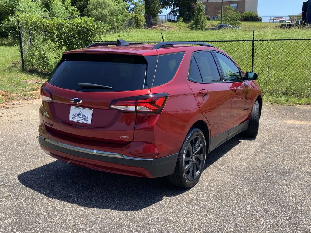 Used 2023 Chevrolet Equinox RS w/ LPO, Floor Liner Package FWD image 9