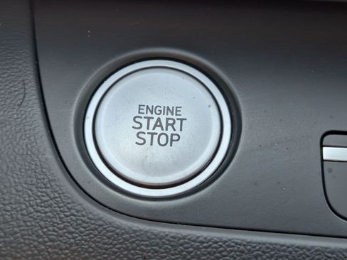 Certified 2025 Hyundai Elantra SEL FWD image 22