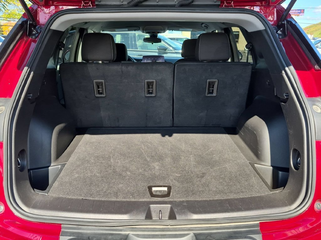 Used 2025 Chevrolet Blazer LT AWD/4WD image 29