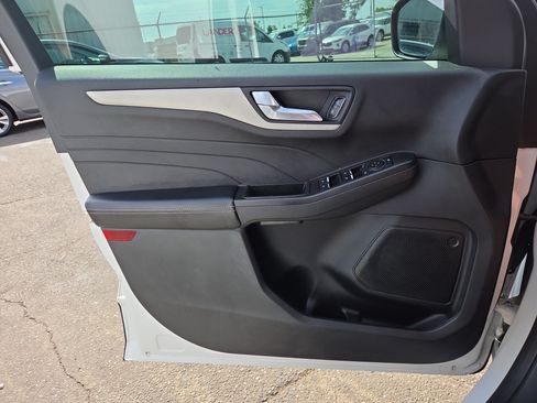 Certified 2021 Ford Escape SEL FWD image 17