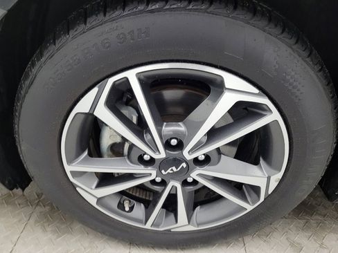 Used 2023 Kia Forte LXS image 31