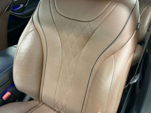 Used 2017 Mercedes-Benz Maybach S 550 4MATIC image 32