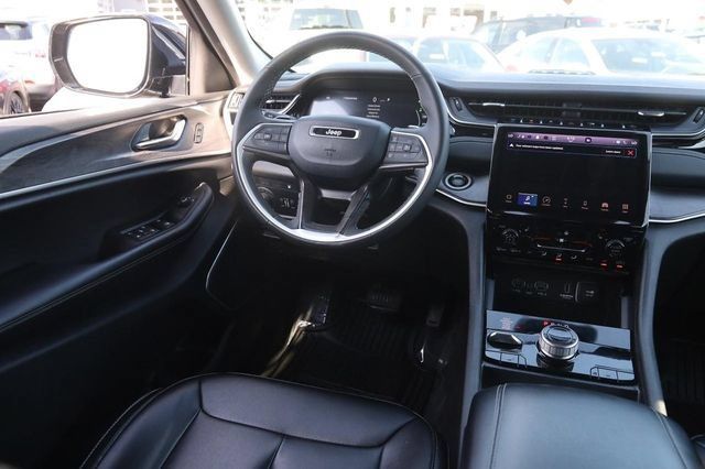 Used 2024 Jeep Grand Cherokee Limited 4xe AWD/4WD image 25