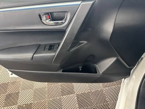 Used 2015 Toyota Corolla S FWD image 23