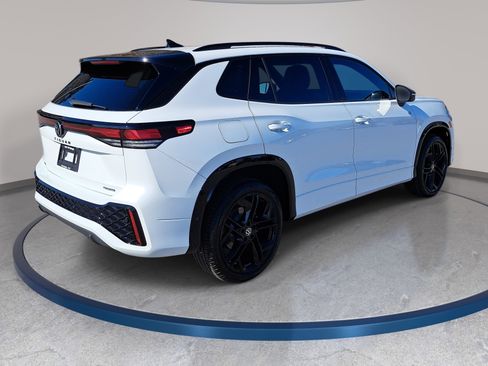 New 2026 Volkswagen Tiguan SE R-Line AWD/4WD image 5