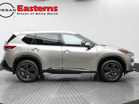 Used 2022 Nissan Rogue SL image 4