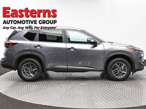 Used 2024 Nissan Rogue S AWD/4WD image 4