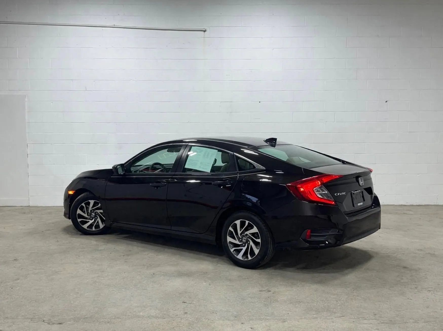 Used 2017 Honda Civic EX image 5