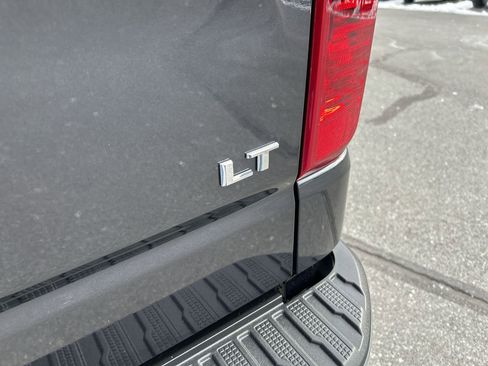 Used 2022 Chevrolet Silverado 1500 LT image 12