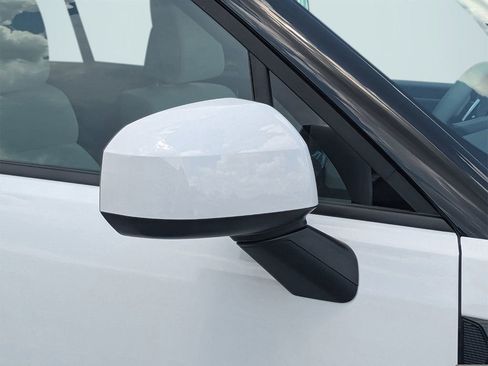 New 2026 Hyundai Santa Fe SE image 11