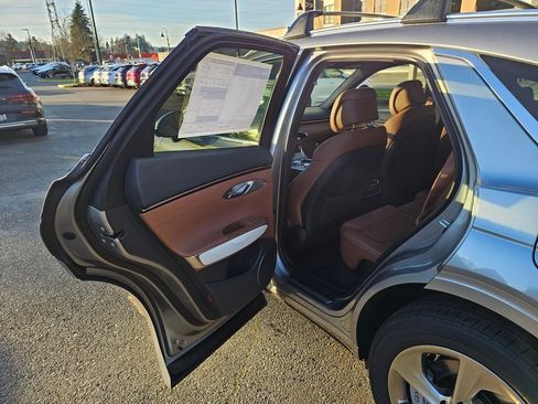 New 2026 Genesis GV70 2.5T Advanced image 22