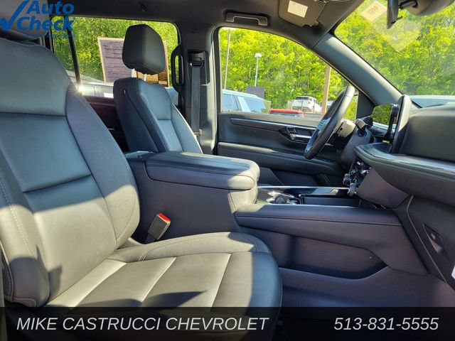 Used 2025 Chevrolet Suburban LT AWD/4WD image 30