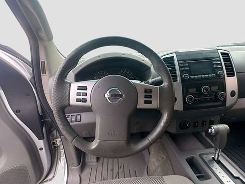 Used 2013 Nissan Frontier SV w/ SV Value Truck Pkg image 12