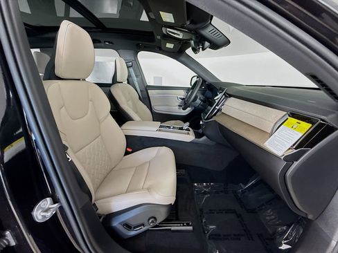 New 2026 Volvo XC90 B5 Plus w/ Protection Package AWD/4WD image 30