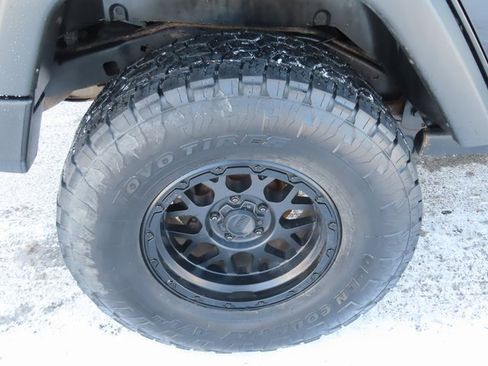 Used 2016 Jeep Wrangler Unlimited Rubicon w/ Dual Top Group image 13