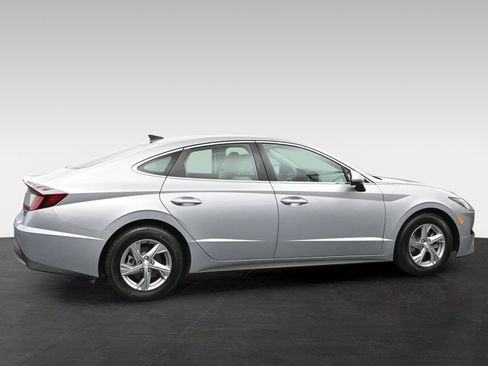 Certified 2023 Hyundai Sonata SE w/ Cargo Package FWD image 5