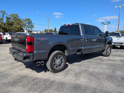 Certified 2025 Ford F250 Platinum image 4