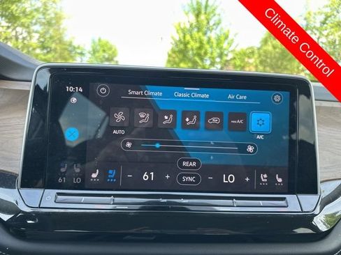 Used 2025 Volkswagen Atlas SE AWD/4WD image 38