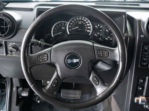 Used 2005 HUMMER H2 w/ Preferred Equipment Group image 31