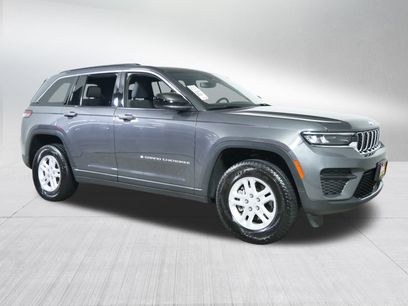 Used 2024 Jeep Grand Cherokee Laredo w/ Luxury Tech Group I