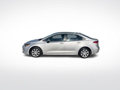 Used 2024 Toyota Corolla LE FWD image 6