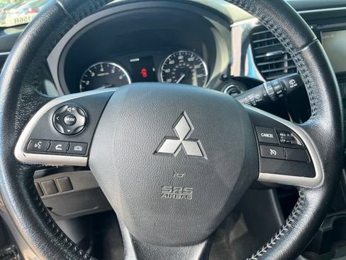 Used 2014 Mitsubishi Outlander SE AWD/4WD image 15